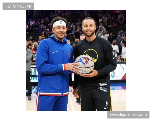 赛斯库里加盟勇士穿31号球衣与哥哥斯蒂芬组成传奇连号30与31